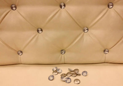 Заменим утерянные пуговицы, гвоздики